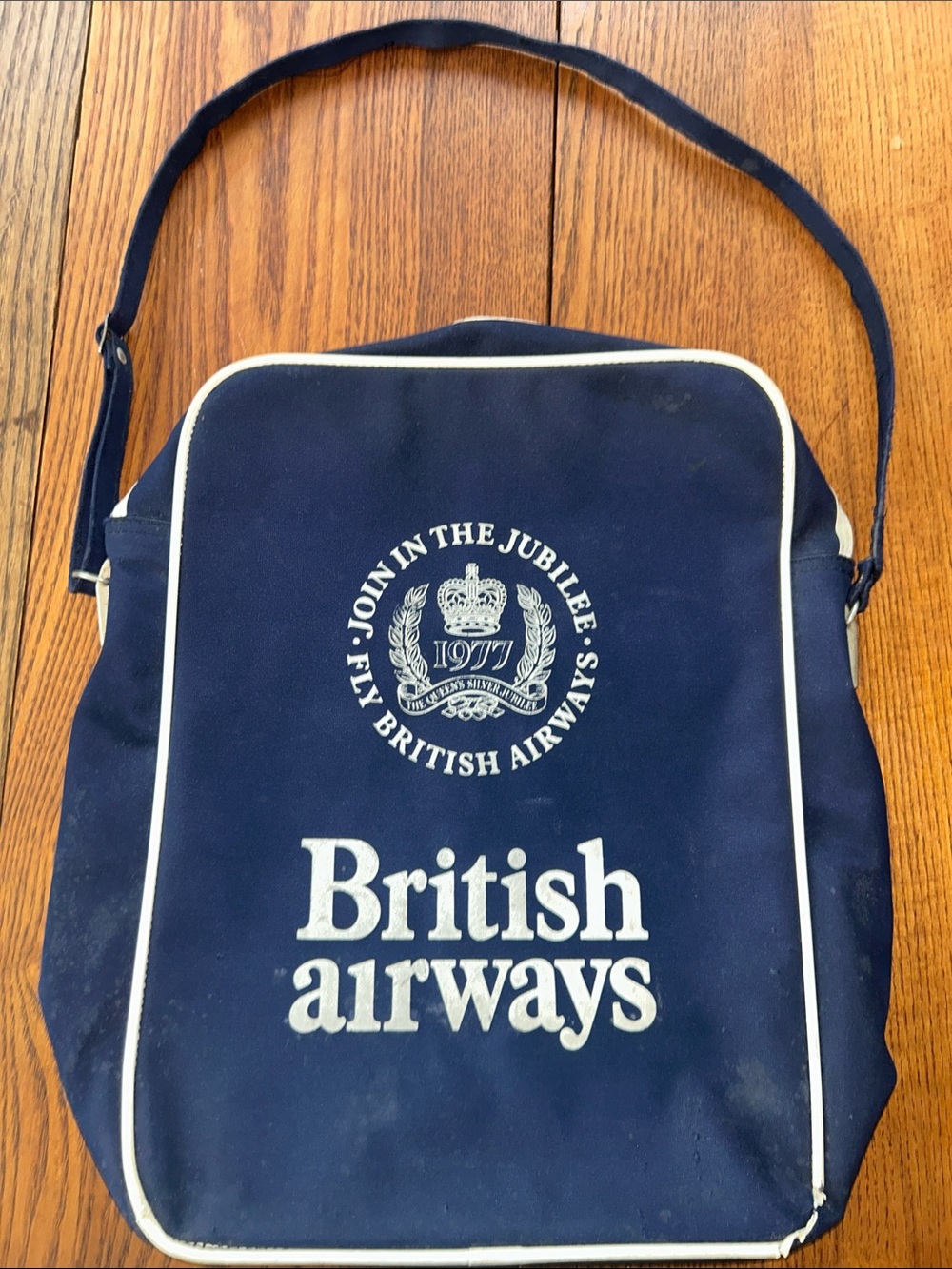 1977 British Airways Queen 👸 Elizabeth II Silver Jubilee 🎉 Travel Bag ✈️